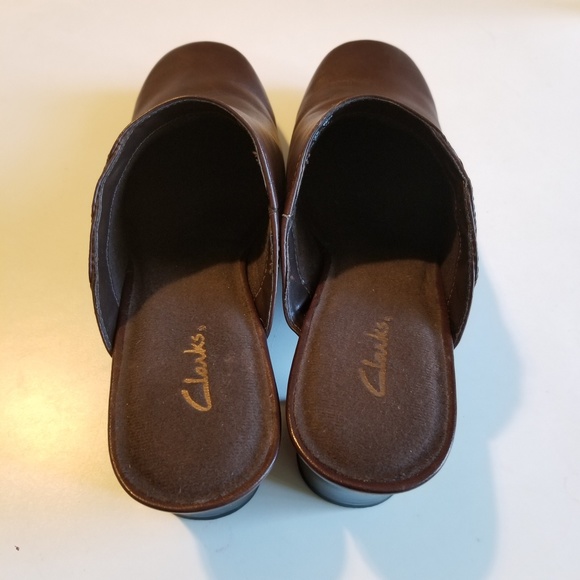 Clark's Leather Heel Slip ons - Picture 2 of 7